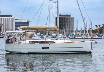 36' Dufour 2020