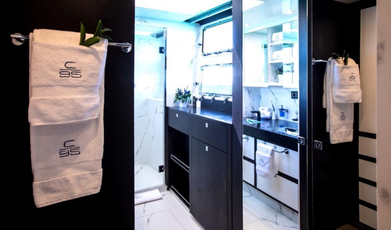 95 Blue Coast Yachts 