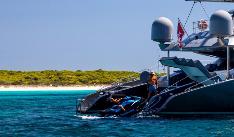 95 Blue Coast Yachts 