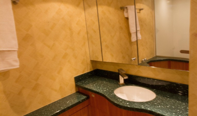 77 Hatteras VIP Head 2