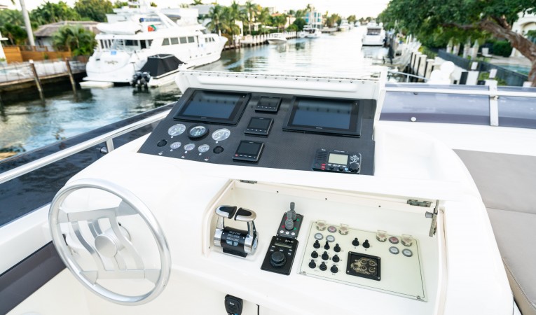 78 Ferretti Yachts 