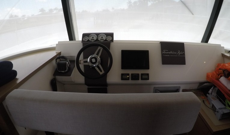 37 Fountaine Pajot Lower Helm