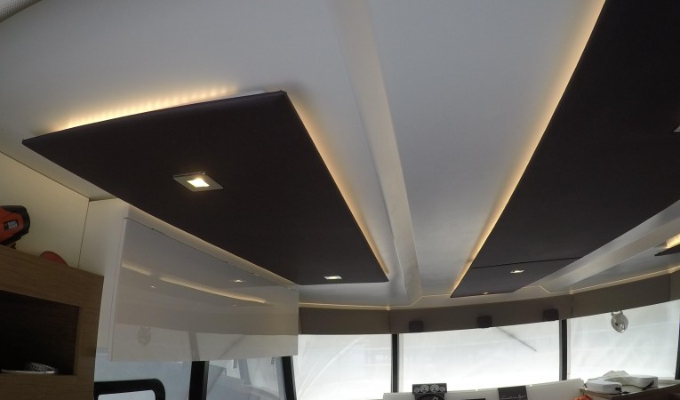 37 Fountaine Pajot Indirect lighting