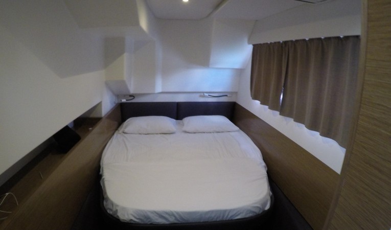 37 Fountaine Pajot Master Stateroom