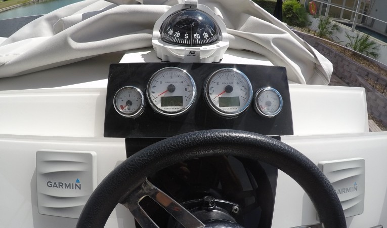 37 Fountaine Pajot Upper Helm