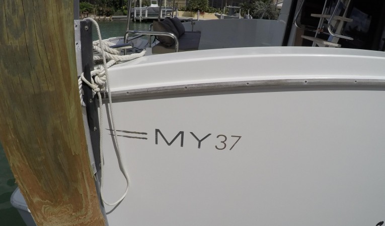 37 Fountaine Pajot 