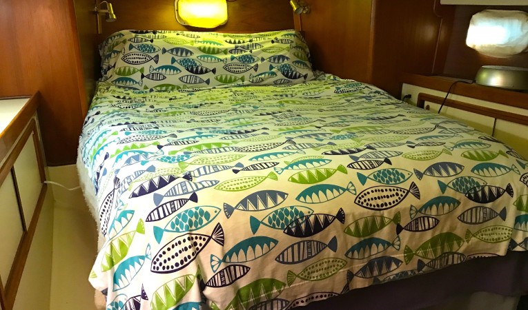 38 Irwin Aft Cabin w/ Queen Size Bed