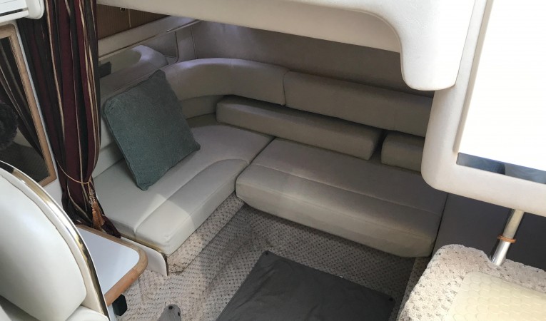 31 Sea Ray Aft Cabin