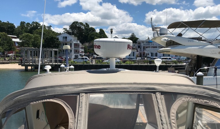31 Sea Ray New Radar
