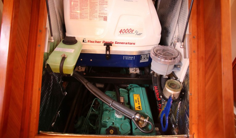 51 Hanse Engine room