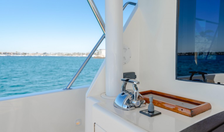 52 Ocean Alexander Aft Deck Controls Above Ice Maker Cabinet