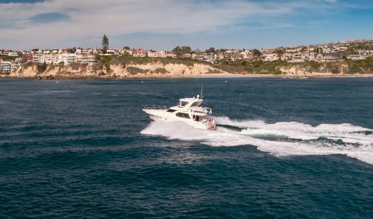 52 Ocean Alexander Take Me Out II Running 24 Knots