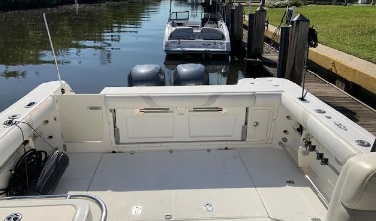 30 Boston Whaler 