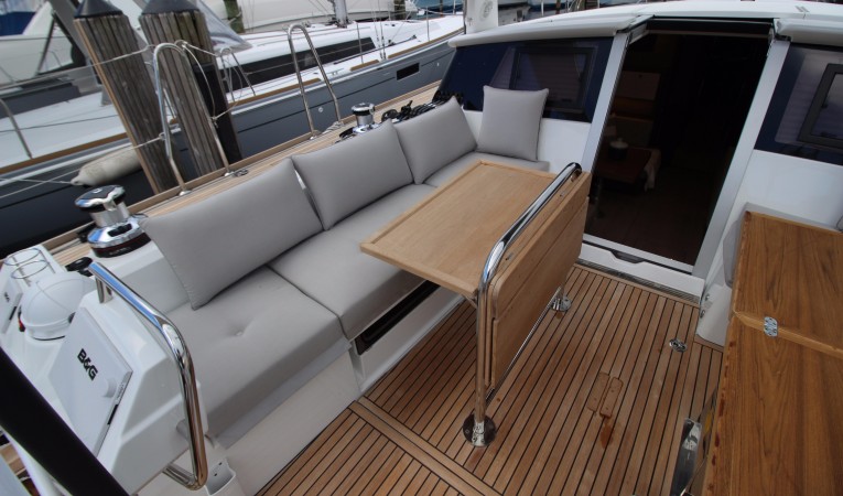 57 Beneteau Cockpit