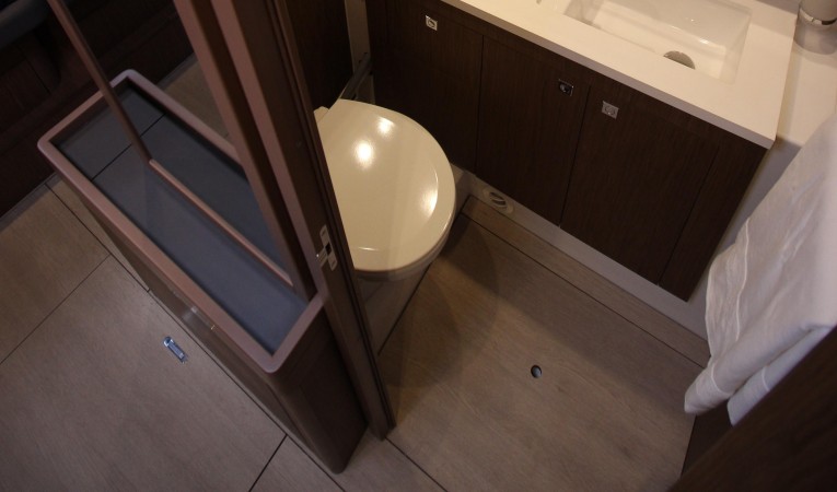 57 Beneteau Master head