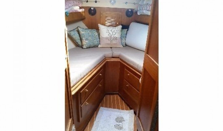 32 Albemarle 2000 Albemarle 325 Convertible