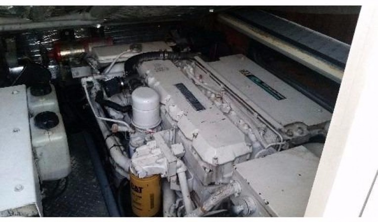 32 Albemarle 2000 Albemarle 325 Convertible