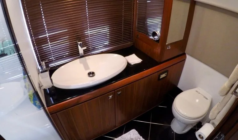 60 Pearl Master Stateroom Head 1of 3