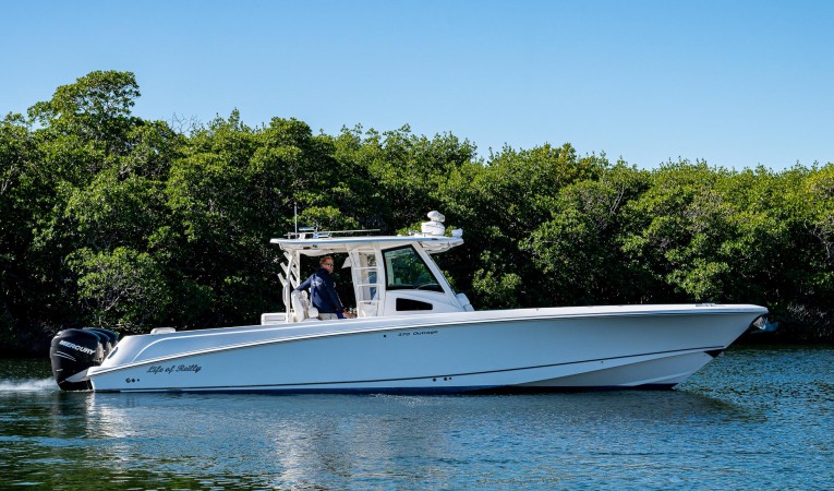 37 Boston Whaler 