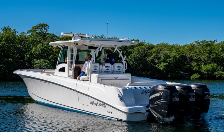 37 Boston Whaler 