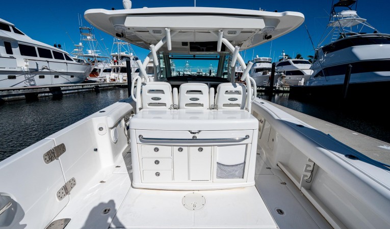 37 Boston Whaler 