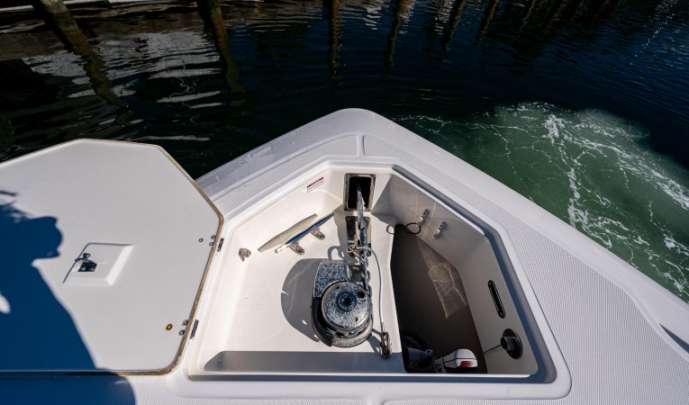 37 Boston Whaler 