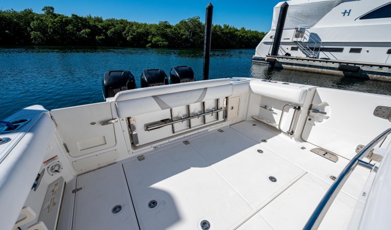 37 Boston Whaler 