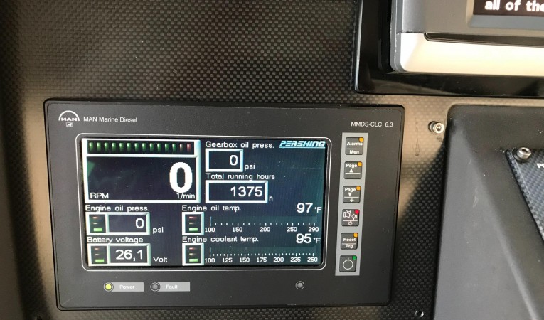 62 Pershing Port Engine Hours (1375)