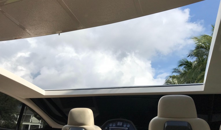 62 Pershing Massive Sunroof