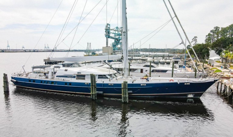 155 Pendennis 