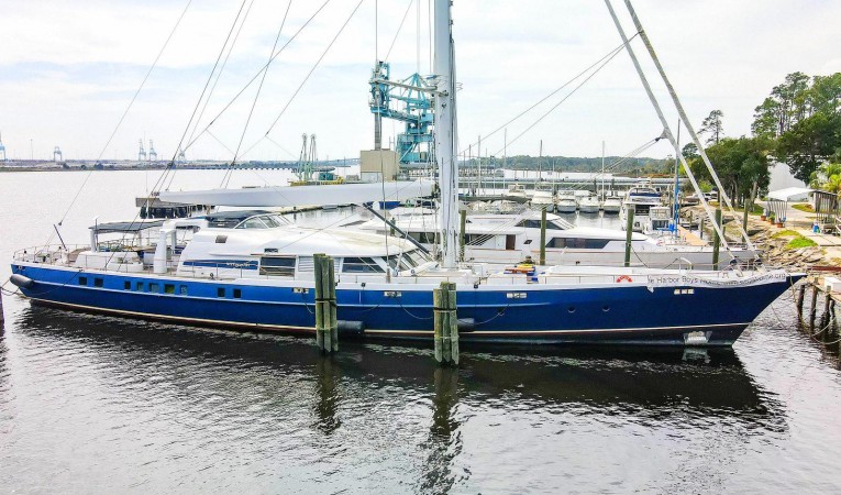 155 Pendennis 
