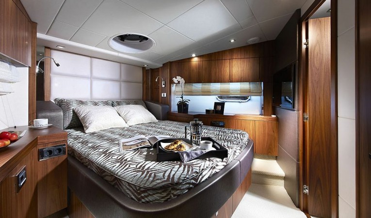 53 Sunseeker Manufacturer Provided Image: Sunseeker Mahattan 53 Forward Cabin