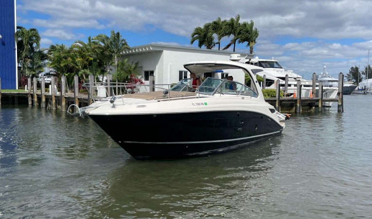 35 Sea Ray 