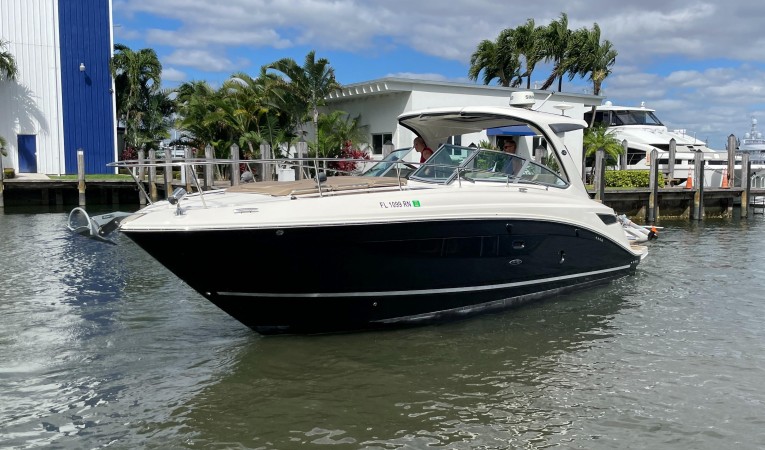 35 Sea Ray 