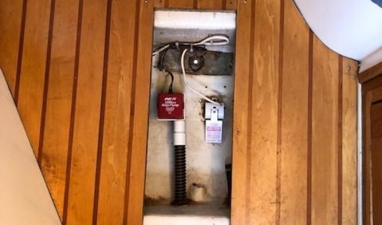 32 Catalina Dry Bilge