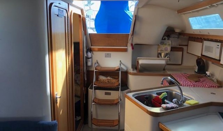 32 Catalina Looking aft