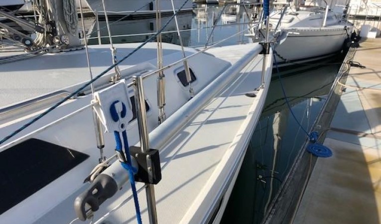 32 Catalina Whisker Pole