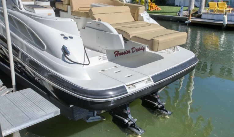 35 Cruisers Yachts 