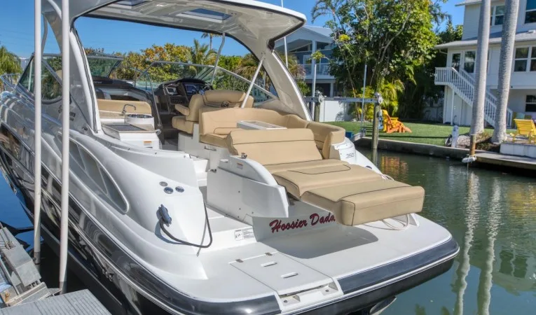 35 Cruisers Yachts 