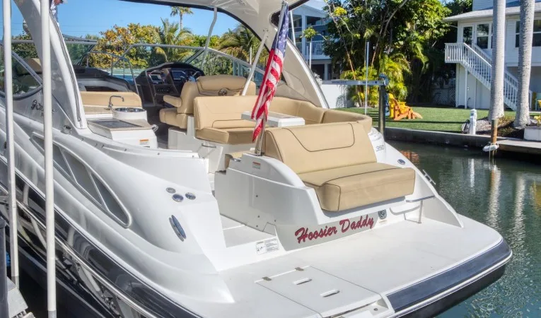 35 Cruisers Yachts 
