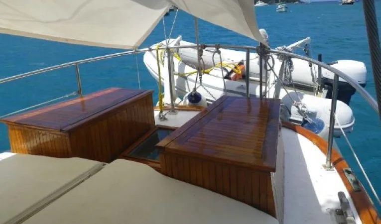 54 Ta Chiao Aft Deck - Cushion Storage