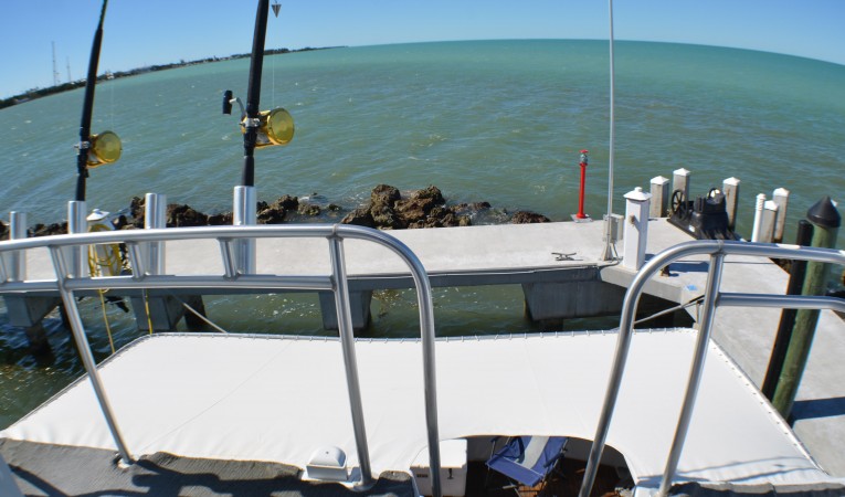 65 Hatteras Mezzanine deck/rail