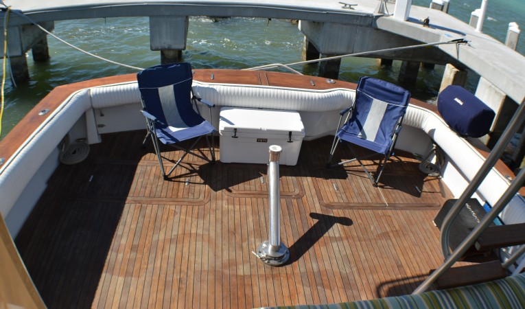 65 Hatteras Teak Decks