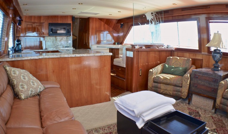 65 Hatteras Salon