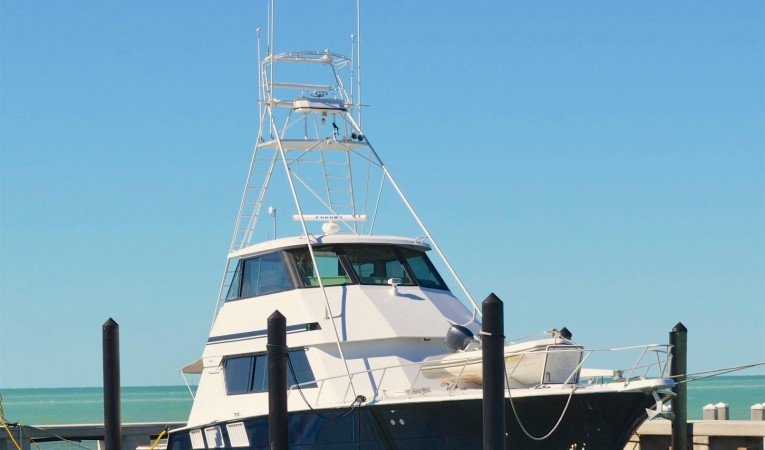 65 Hatteras Profile