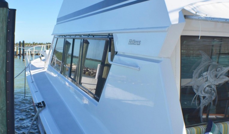 65 Hatteras Port side decks