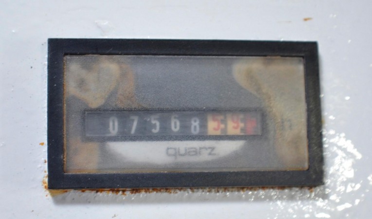 65 Hatteras Engine Hours