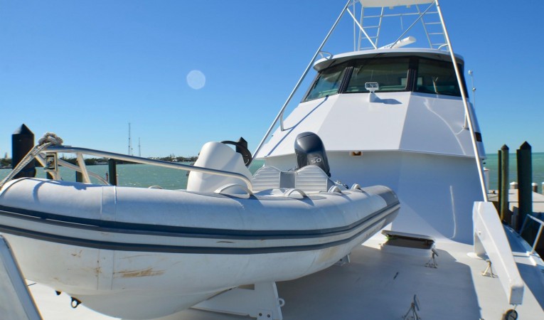 65 Hatteras Bow Deck