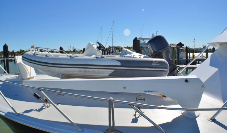 65 Hatteras MarQuip Davit