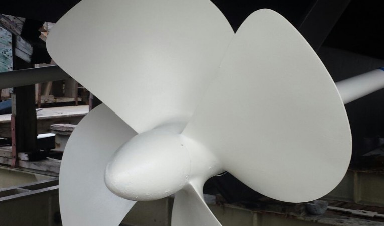 125 Royal Huisman Prop